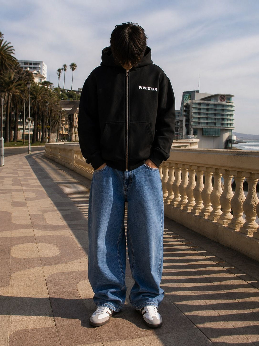 BLACK ZIP HOODIE